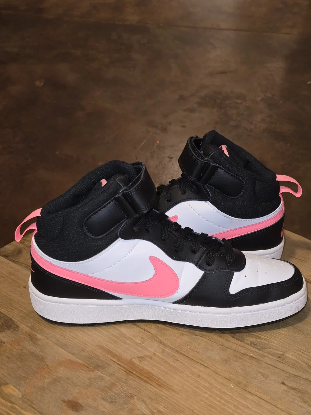Nike Court Borough Mid 2 Kids 7Y Black White Pink High Top Sneakers